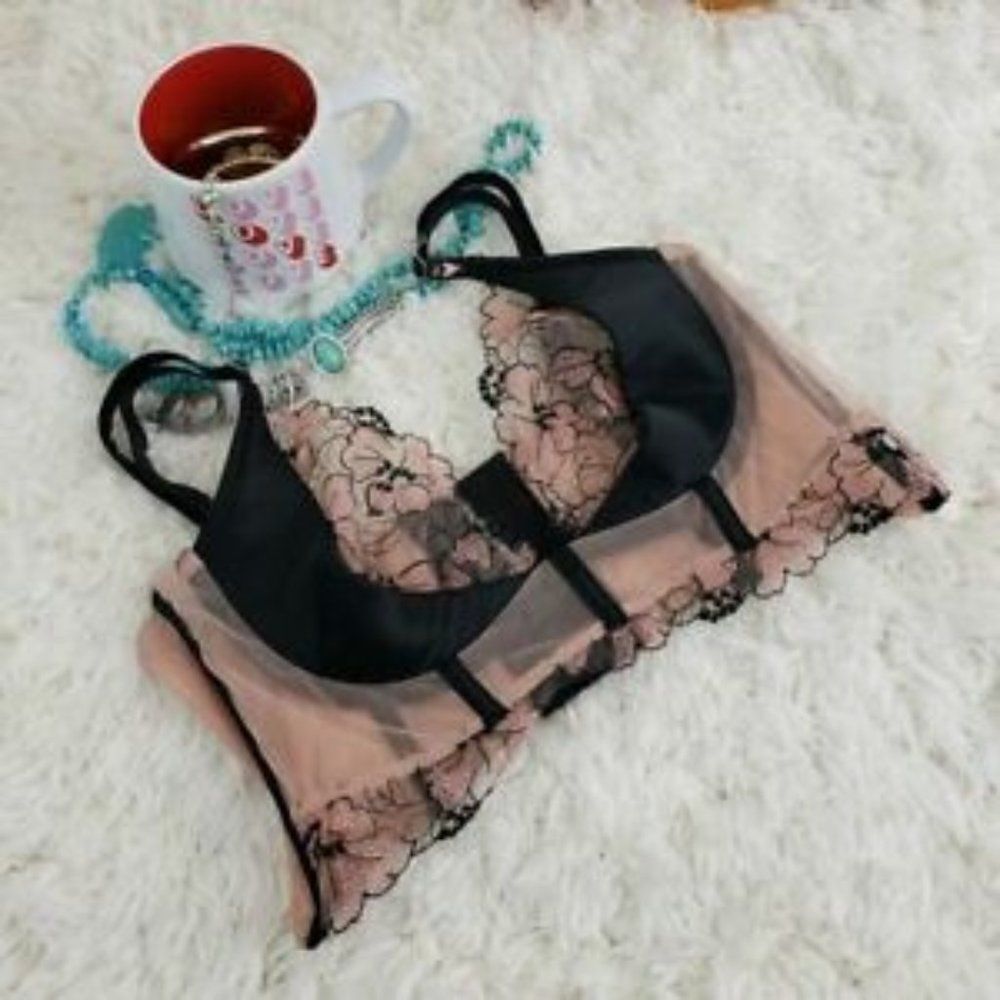 VS 34 D Nude Lightly Lined Quarter Cup Demi Very Sexy Bra